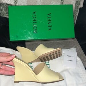 BOTTEGA VENETA MULES/ SHOES NWT !
